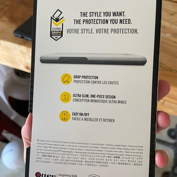 Otterbox I phone 11 pro never been used - Picture 8 of 8